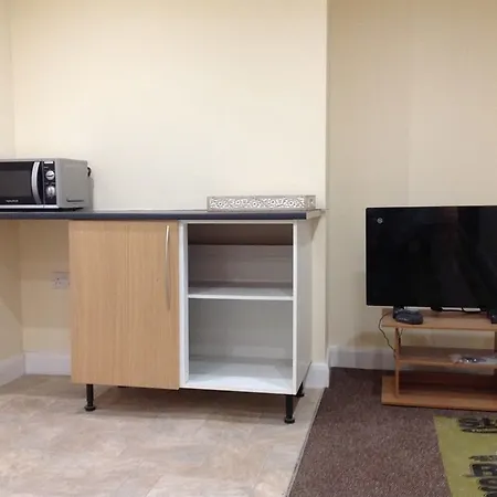 Bradford Apartments * Bradford