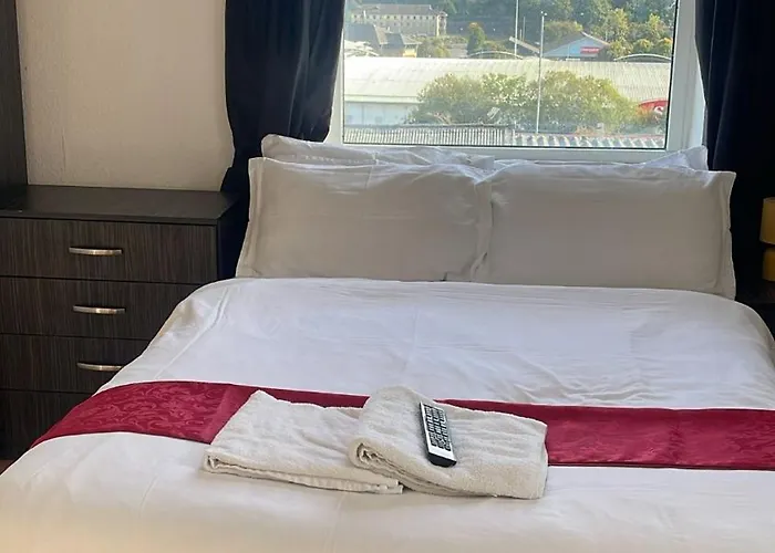 Bradford Apartments *